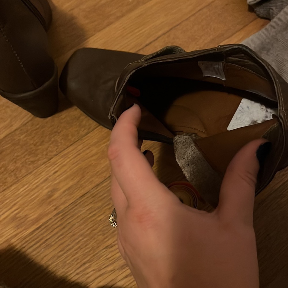leather heeled boots - Picture 7 of 10